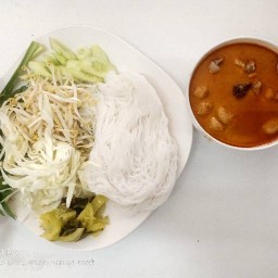 ขนมจีนบ้านน้องเนส ซอยสยามคันทรี่