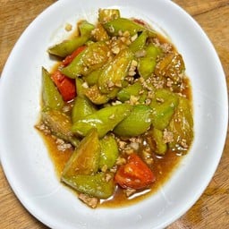 มะเขือยาวน้ำแดง