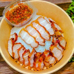 (ราดข้าว) ข้าวหมูสามชั้นน้ำจิ้มแจ่วสูตรคุณยาย