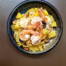 ข้าวอบสับปะรดภูเก็ต กุ้งสด