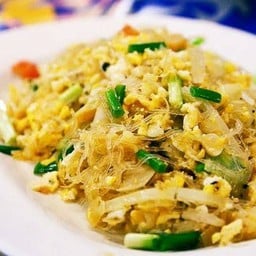 ข้าว กะหล่ำปลีวุ้นเส้นผัดไข่