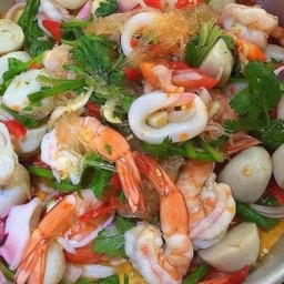 ยำวุ้นเส้นรวมมิตร