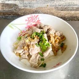 ก๋วยเตี๋ยวน้ำไม่เครื่องใน