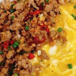 ข้าวหน้าไข่ข้น-หมูสับคั่วพริกเกลือ