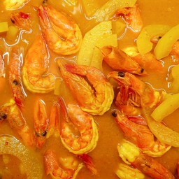 แกงส้มกุ้งมะละกอ (กับข้าว)