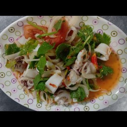 ยำปลาหมึก