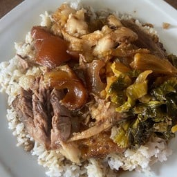ข้าวขาหมูเนื้อหนัง