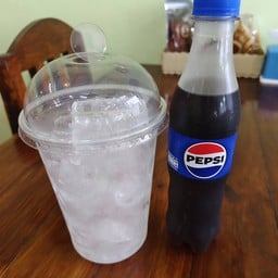 Pepsi+น้ำแข็งแยก