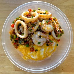 ข้าวหน้าไข่ข้น-ทะเลรวมคั่วพริกเกลือ