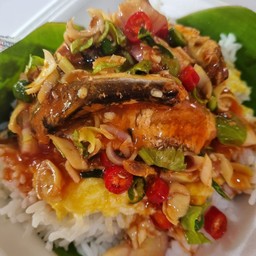 Creamy Egg Rice Topped With Canned Fish Salad