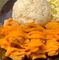 ข้าวไก่กรอบราดซอสชีส