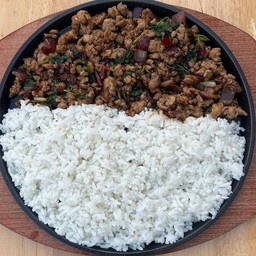 ข้าวราดกระเพรา