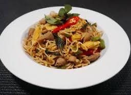 มาม่าขี้เมาหมูชิ้น