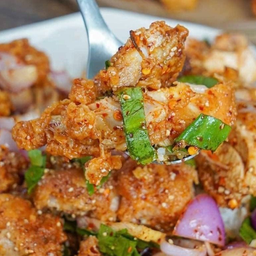 ยำไก่แซ่บ (กับข้าว)