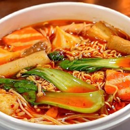 ก๋วยเตี๋ยว น้ำข้น (นายลี)