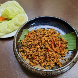 คั่วกลิ้ง หมูสับ+ผักสด
