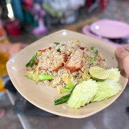 ข้าวผัดหมูแดง
