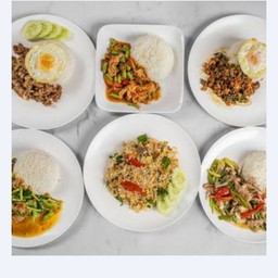 อาหารตามสั่ง.  เนื้อ หมู ไก่ กุ้ง หมึก  ไข่เค็ม เยี่ยวม้า