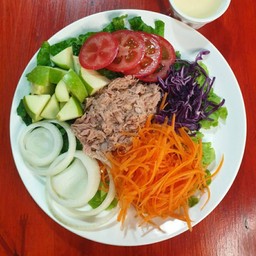 สลัดทูน่า (TUNA SALAD)