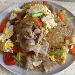 ผัดวุ้นเส้นหมูนุ่ม