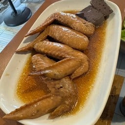 ปีกไก่ (จาน)