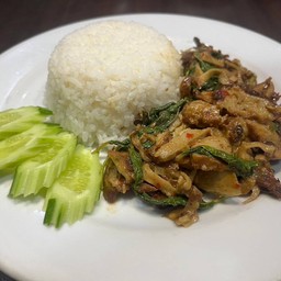 ผัดกะเพราเป็ดเจ ราดข้าว