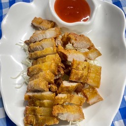 สามชั้นทอดน้ำปลา