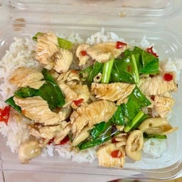 ข้าวคะน้าไก่น้ำมันหอย
