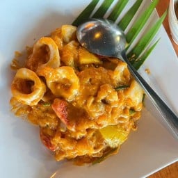 หมึกผัดไข่เค็ม