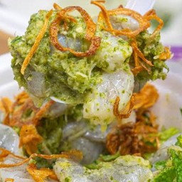 กุ้งแช่น้ำปลาราดน้ำจิ้มซีฟู้ดโรยหอมเจียว