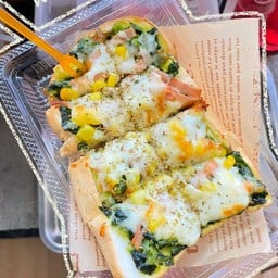 [อร่อยซ่ากับโค้ก] ปังโทสต์ ผักโขม แฮม ข้าวโพด อบชีส (ชุด2แผ่น) +  โค้ก ออริจินัล (กระป๋อง)