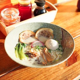 ราเมงเห็ดทรัฟเฟิลหมูชาชู