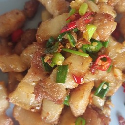 หมูสามชั้นผัดพริกเกลือ