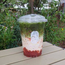 สตอเบอรี่ชาเขียว