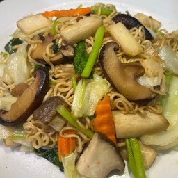 ผัดมาม่า เจ