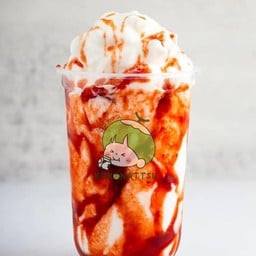 มะพร้าวนมสดปั่น ราดซอสสตอเบอรี่