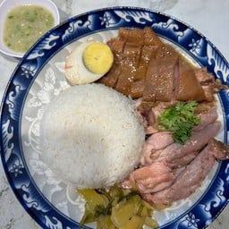 ข้าวขาหมูพิเศษ