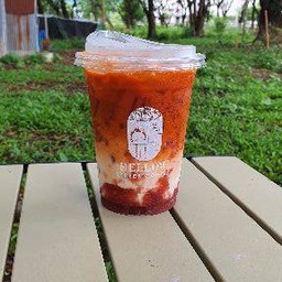 สตอเบอรี่ชาไทย