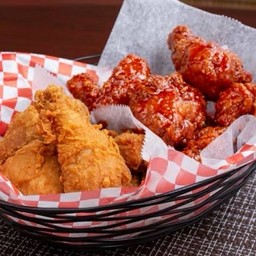 ไก่เกาหลี Double two-tone 8 น่อง (เลือกได้ 2 รสค่ะ)