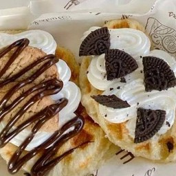 ครอฟเฟิลวิ้ปครีมคุกกี้ราดซ๊อกโกเเลต