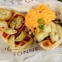 ครอฟเฟิลหน้ากล้วย&ฝอยทองซอสซ็อกโกเเลต