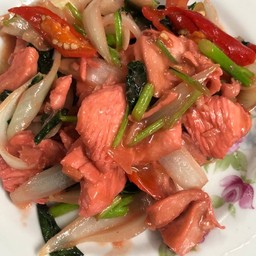 ข้าวราดไก่แดง