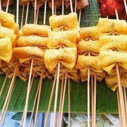 เกี๊ยวห่อฮอทดอก