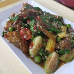 เนื้อปลาเก๋า ผัดฉ่า