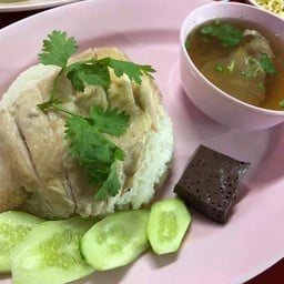 ราดหน้ายอดผัก ผัดซีอิ๊วรสเด็ด ไทยรามัญ