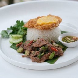 ข้าวหมูผัดกะปิสะตอ