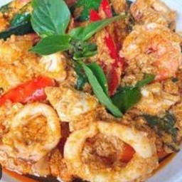 ห่อหมกทะเลผัดแห้ง(กับ)