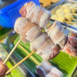 ไส้กรอกพันเบคอน