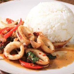 ข้าวกระเพราหมึก