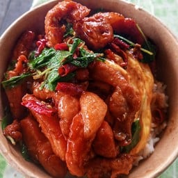 หมูแดดเดียวผัดกระเพรา